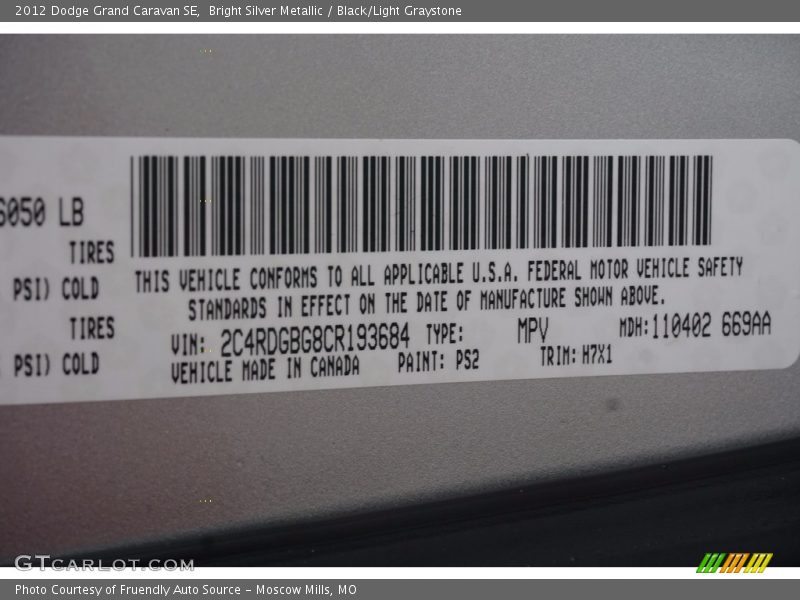Bright Silver Metallic / Black/Light Graystone 2012 Dodge Grand Caravan SE