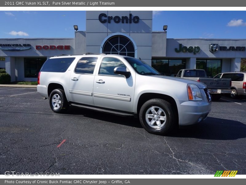Pure Silver Metallic / Light Titanium 2011 GMC Yukon XL SLT