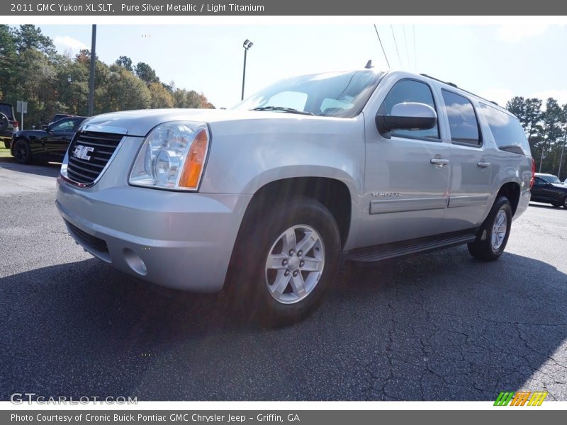 Pure Silver Metallic / Light Titanium 2011 GMC Yukon XL SLT