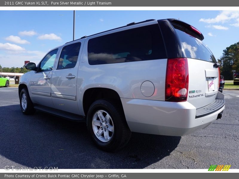 Pure Silver Metallic / Light Titanium 2011 GMC Yukon XL SLT