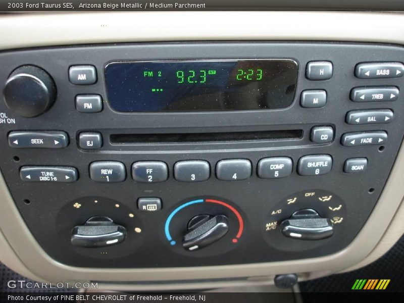 Arizona Beige Metallic / Medium Parchment 2003 Ford Taurus SES