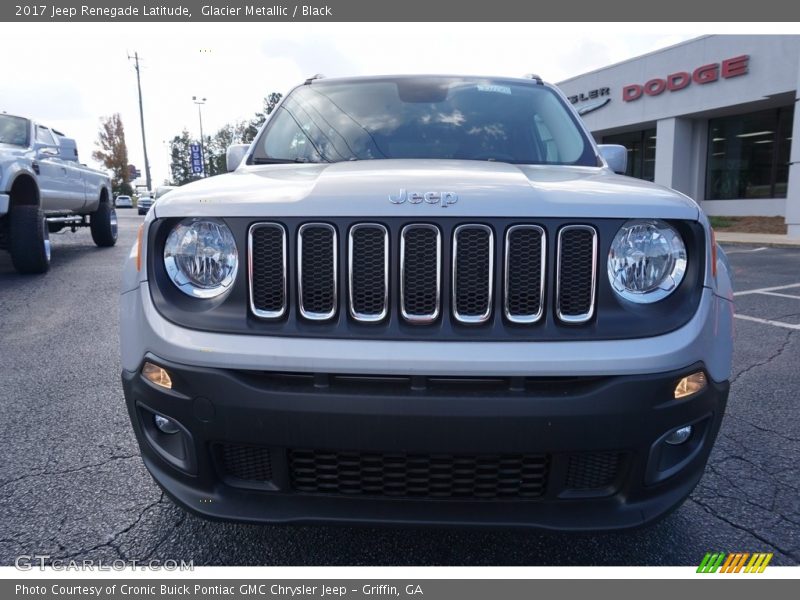 Glacier Metallic / Black 2017 Jeep Renegade Latitude