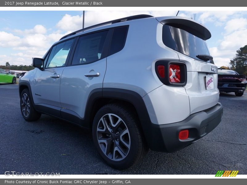 Glacier Metallic / Black 2017 Jeep Renegade Latitude