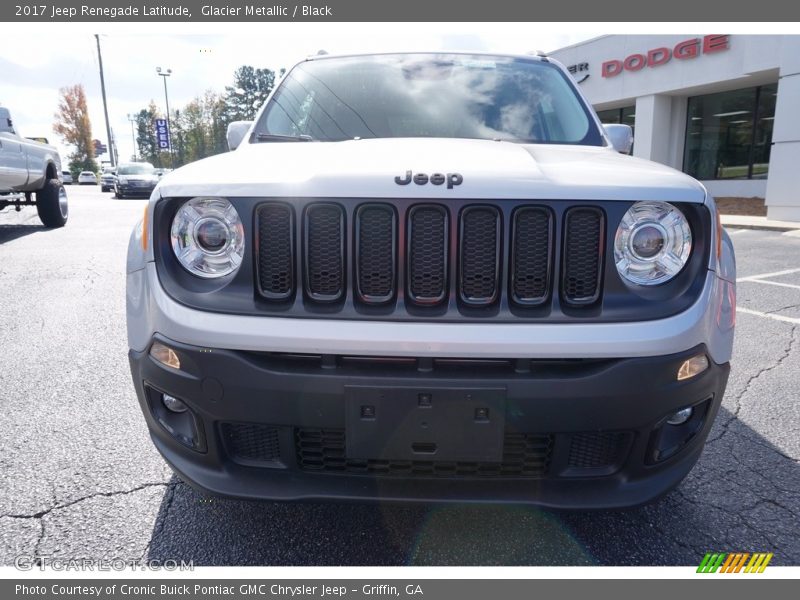 Glacier Metallic / Black 2017 Jeep Renegade Latitude