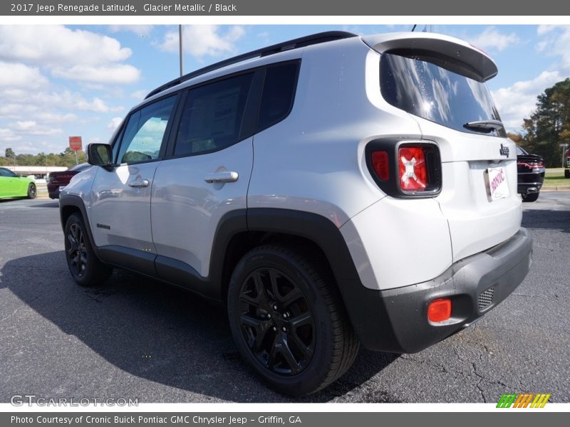 Glacier Metallic / Black 2017 Jeep Renegade Latitude