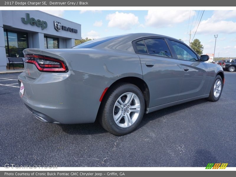 Destroyer Grey / Black 2017 Dodge Charger SE