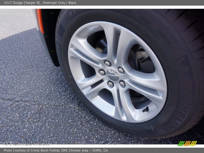 Destroyer Grey / Black 2017 Dodge Charger SE