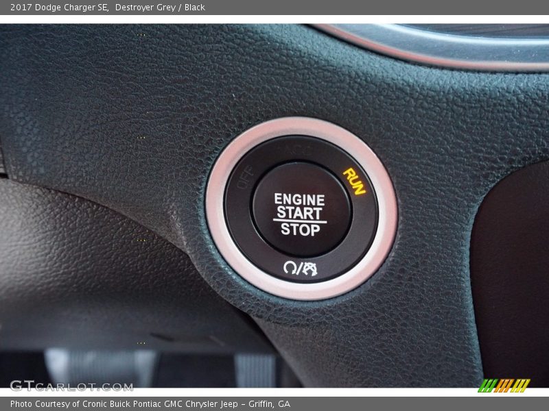 Destroyer Grey / Black 2017 Dodge Charger SE