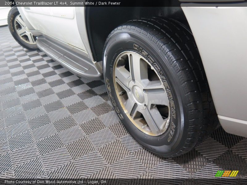 Summit White / Dark Pewter 2004 Chevrolet TrailBlazer LT 4x4