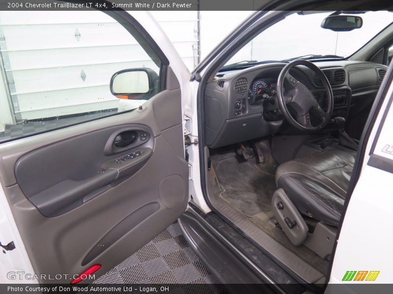 Summit White / Dark Pewter 2004 Chevrolet TrailBlazer LT 4x4