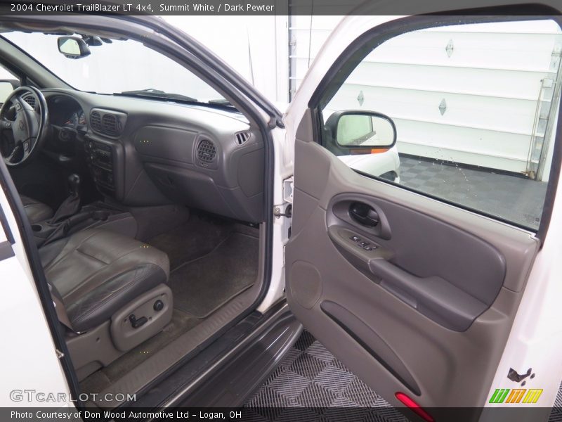 Summit White / Dark Pewter 2004 Chevrolet TrailBlazer LT 4x4