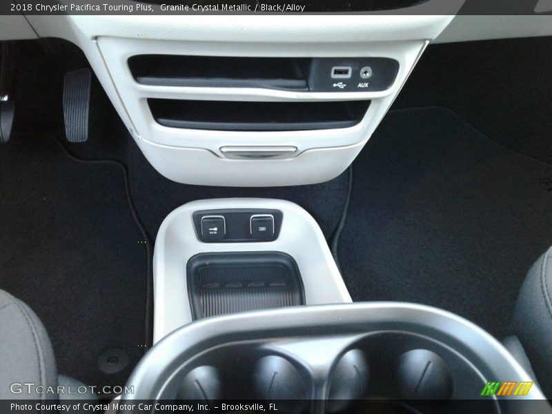 Granite Crystal Metallic / Black/Alloy 2018 Chrysler Pacifica Touring Plus