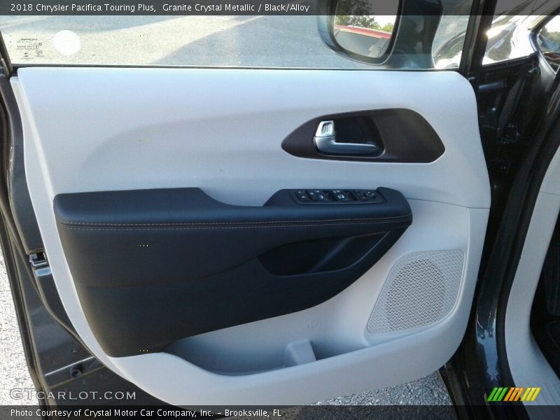 Granite Crystal Metallic / Black/Alloy 2018 Chrysler Pacifica Touring Plus