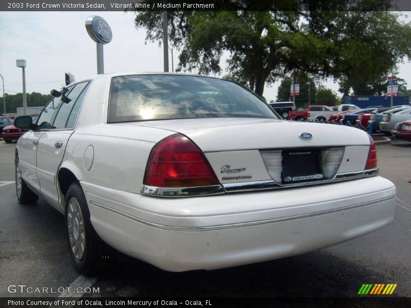 Vibrant White / Medium Parchment 2003 Ford Crown Victoria Sedan
