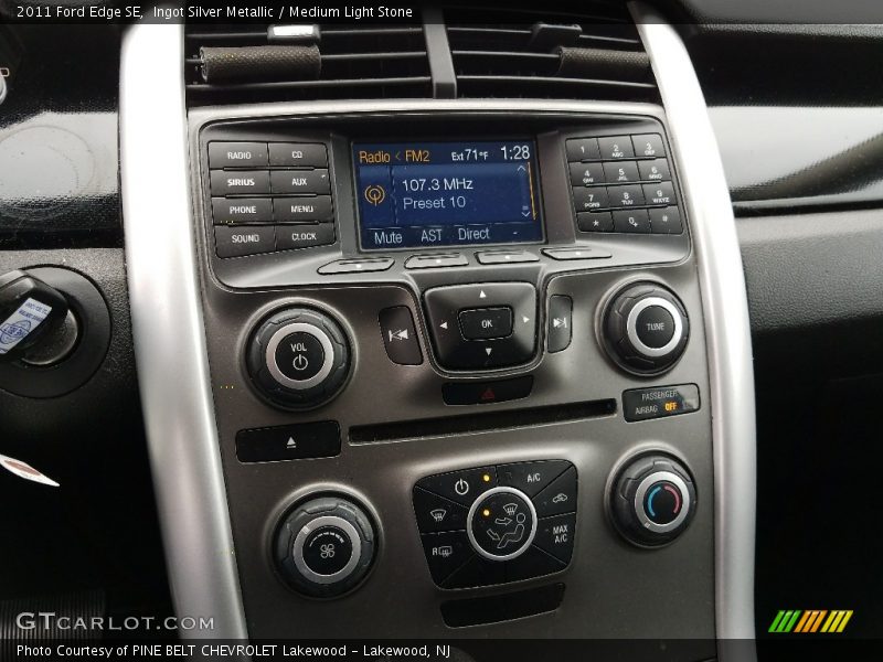 Ingot Silver Metallic / Medium Light Stone 2011 Ford Edge SE