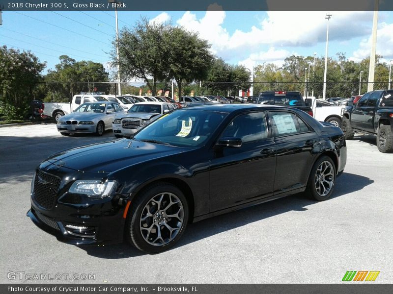Gloss Black / Black 2018 Chrysler 300 S