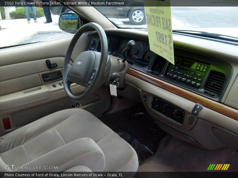 Vibrant White / Medium Parchment 2003 Ford Crown Victoria Sedan