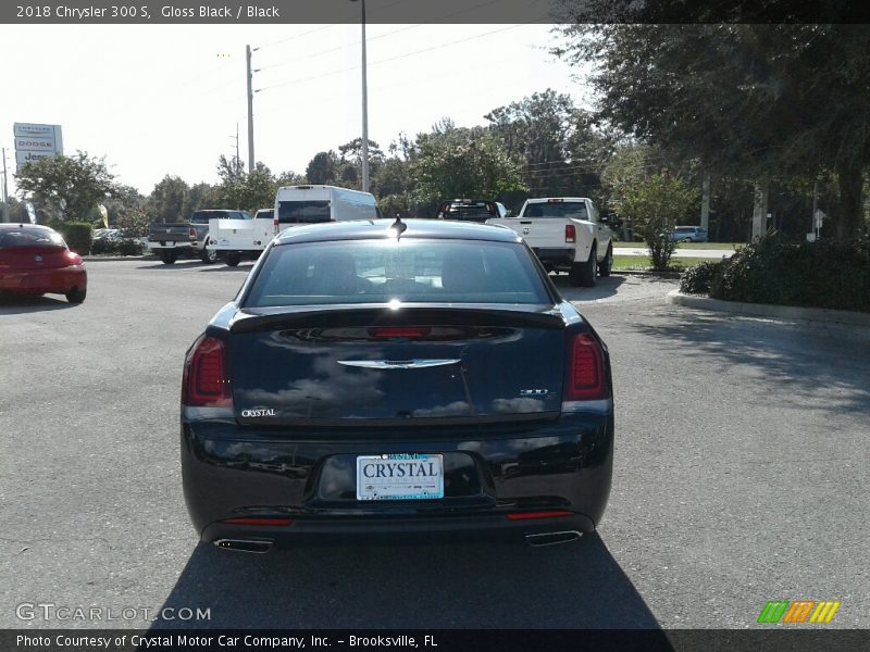 Gloss Black / Black 2018 Chrysler 300 S