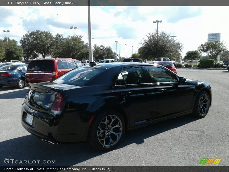 Gloss Black / Black 2018 Chrysler 300 S