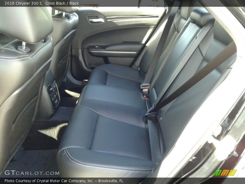 Gloss Black / Black 2018 Chrysler 300 S