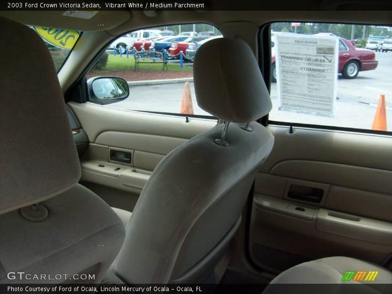 Vibrant White / Medium Parchment 2003 Ford Crown Victoria Sedan