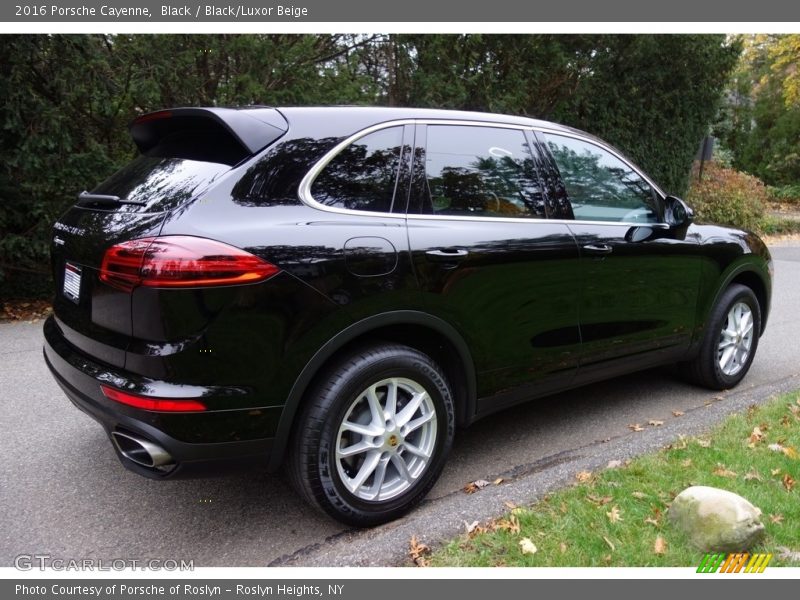 Black / Black/Luxor Beige 2016 Porsche Cayenne
