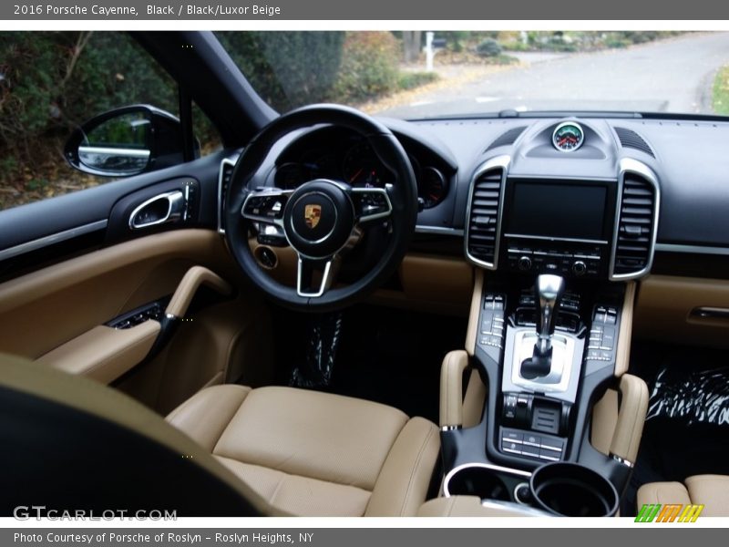 Black / Black/Luxor Beige 2016 Porsche Cayenne