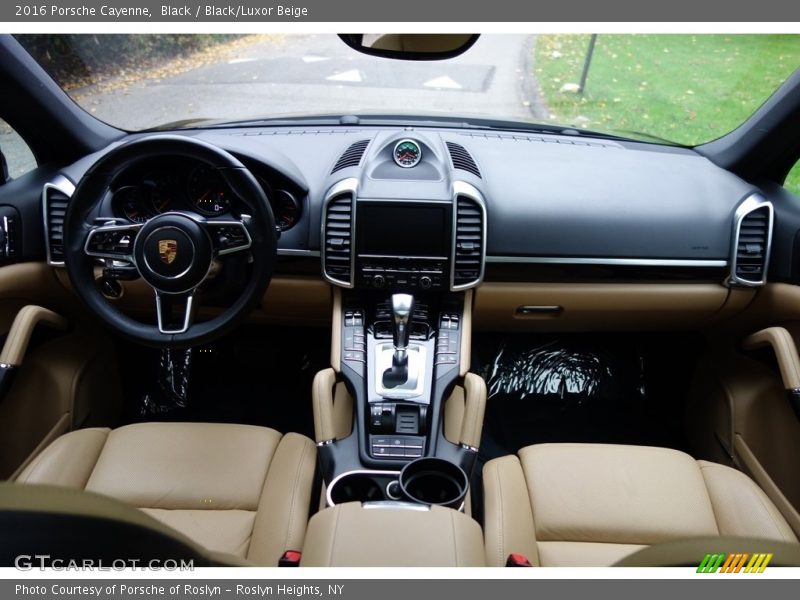 Black / Black/Luxor Beige 2016 Porsche Cayenne