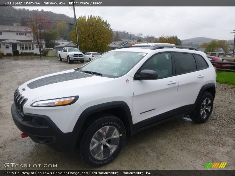 Bright White / Black 2018 Jeep Cherokee Trailhawk 4x4