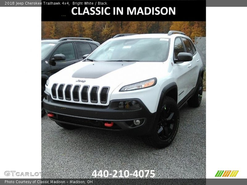 Bright White / Black 2018 Jeep Cherokee Trailhawk 4x4