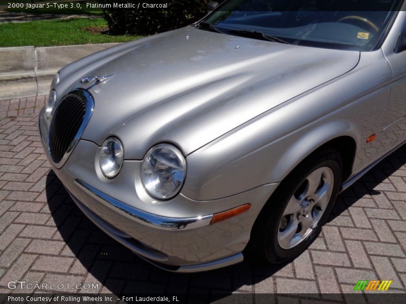 Platinum Metallic / Charcoal 2000 Jaguar S-Type 3.0