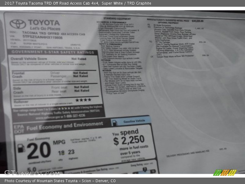 Super White / TRD Graphite 2017 Toyota Tacoma TRD Off Road Access Cab 4x4