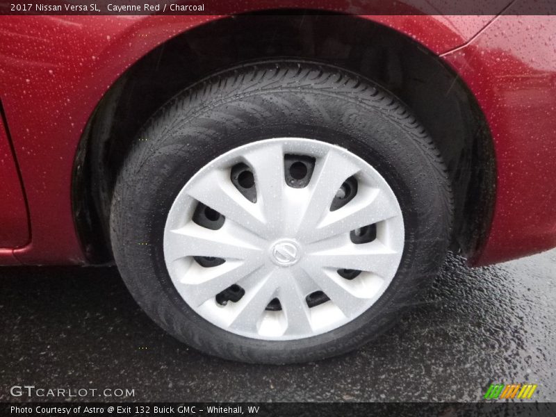 Cayenne Red / Charcoal 2017 Nissan Versa SL