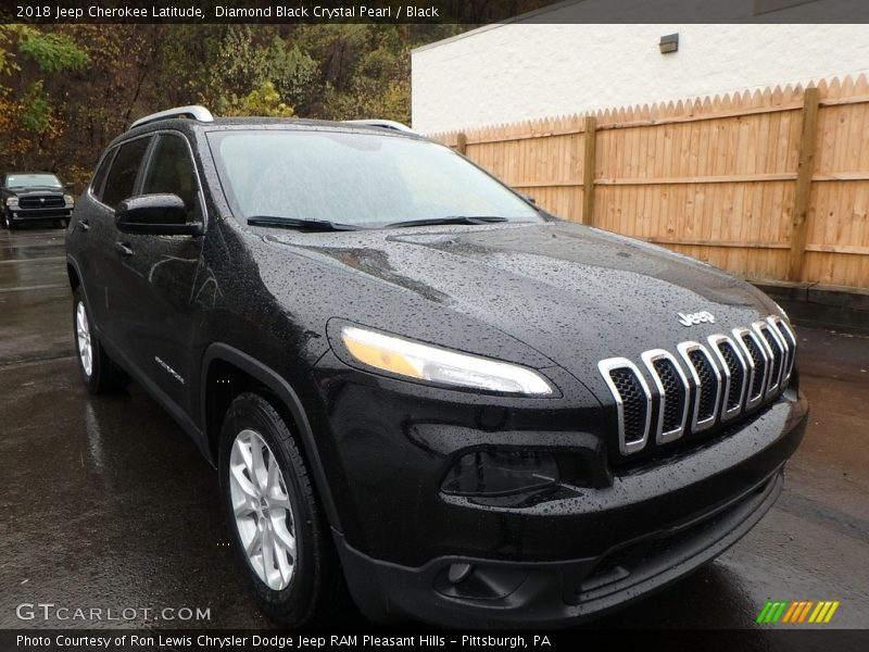 Front 3/4 View of 2018 Cherokee Latitude