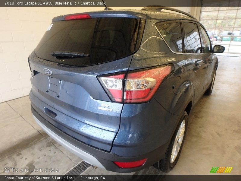 Blue Metallic / Charcoal Black 2018 Ford Escape SE 4WD