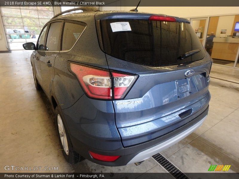 Blue Metallic / Charcoal Black 2018 Ford Escape SE 4WD