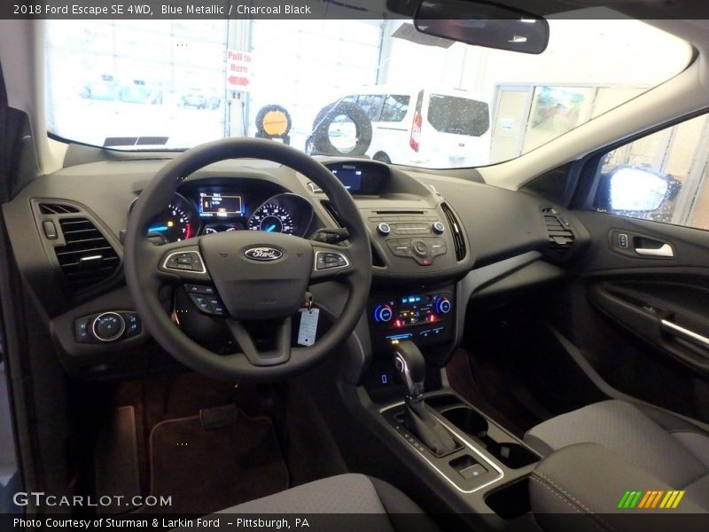 Blue Metallic / Charcoal Black 2018 Ford Escape SE 4WD
