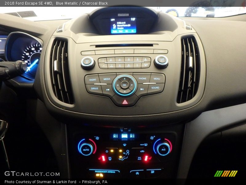 Blue Metallic / Charcoal Black 2018 Ford Escape SE 4WD