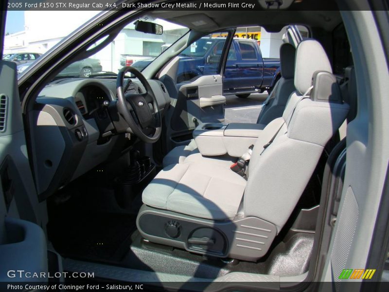 Dark Shadow Grey Metallic / Medium Flint Grey 2005 Ford F150 STX Regular Cab 4x4