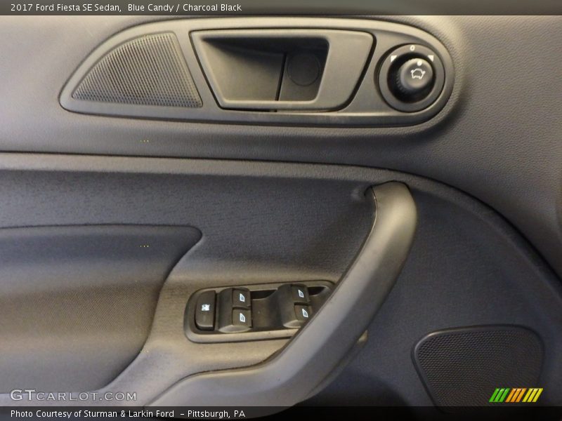 Blue Candy / Charcoal Black 2017 Ford Fiesta SE Sedan