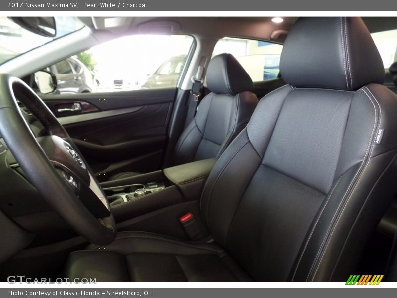 Pearl White / Charcoal 2017 Nissan Maxima SV