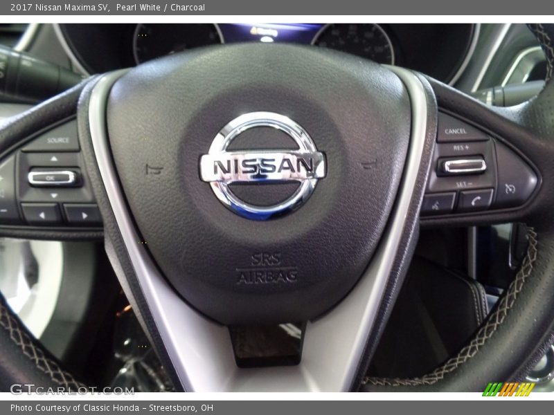 Pearl White / Charcoal 2017 Nissan Maxima SV
