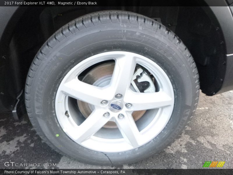 Magnetic / Ebony Black 2017 Ford Explorer XLT 4WD
