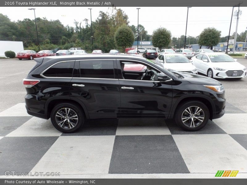 Midnight Black Metallic / Ash 2016 Toyota Highlander XLE