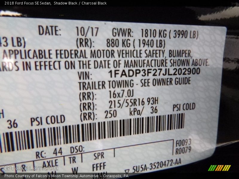 Shadow Black / Charcoal Black 2018 Ford Focus SE Sedan