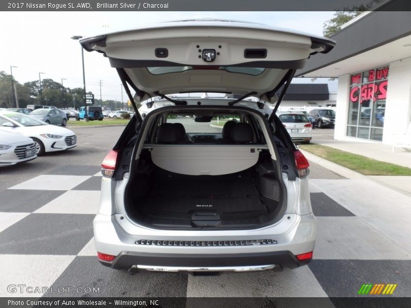 Brilliant Silver / Charcoal 2017 Nissan Rogue SL AWD