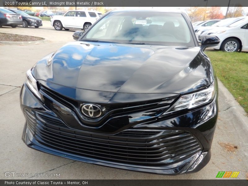 Midnight Black Metallic / Black 2018 Toyota Camry LE