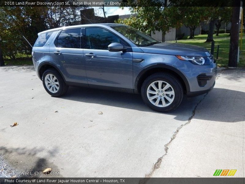 Byron Blue Metallic / Ebony 2018 Land Rover Discovery Sport SE