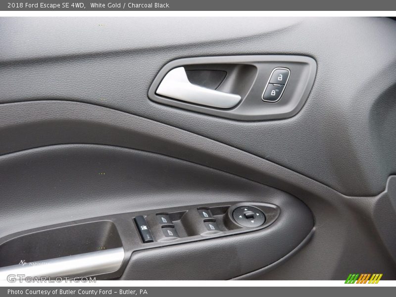 White Gold / Charcoal Black 2018 Ford Escape SE 4WD