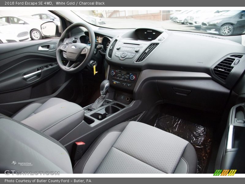 White Gold / Charcoal Black 2018 Ford Escape SE 4WD